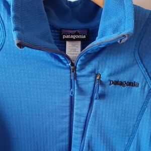 Men's Patagonia R1 pullover